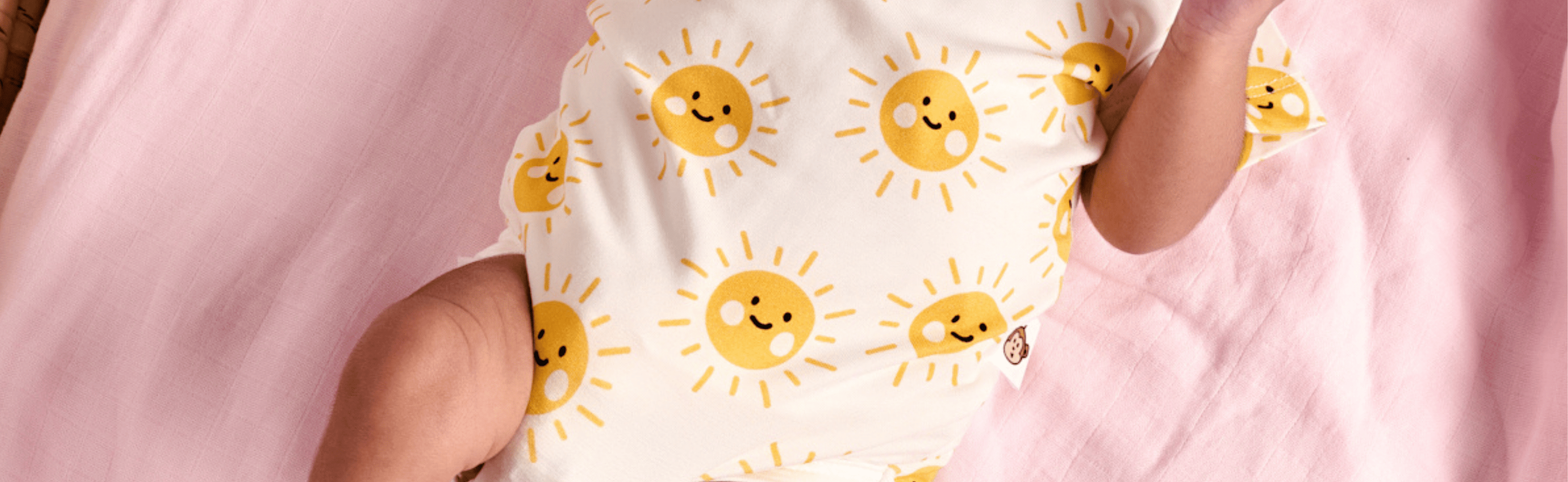How to dress a newborn baby for sleep in summer - Bubz